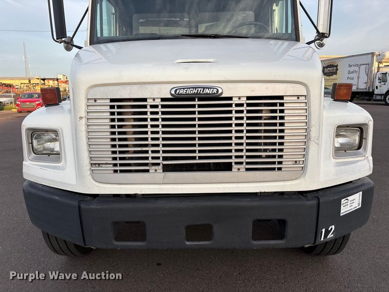 image for item FH7525 2003 Freightliner FL70 refrigerated truck