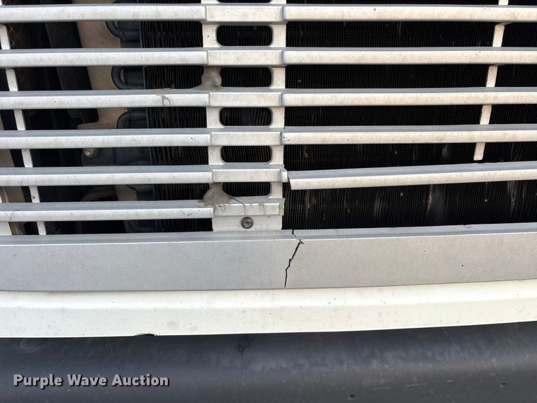 image for item FH7525 2003 Freightliner FL70 refrigerated truck