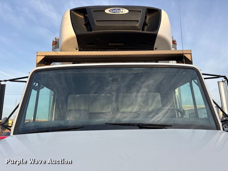 image for item FH7525 2003 Freightliner FL70 refrigerated truck