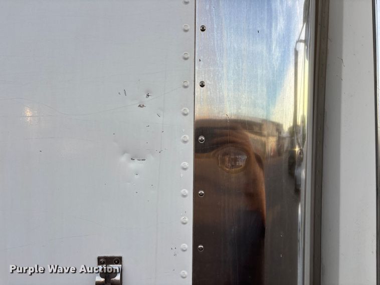 image for item FH7525 2003 Freightliner FL70 refrigerated truck