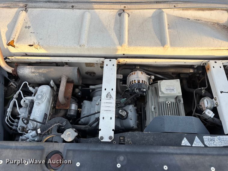 image for item FH7525 2003 Freightliner FL70 refrigerated truck