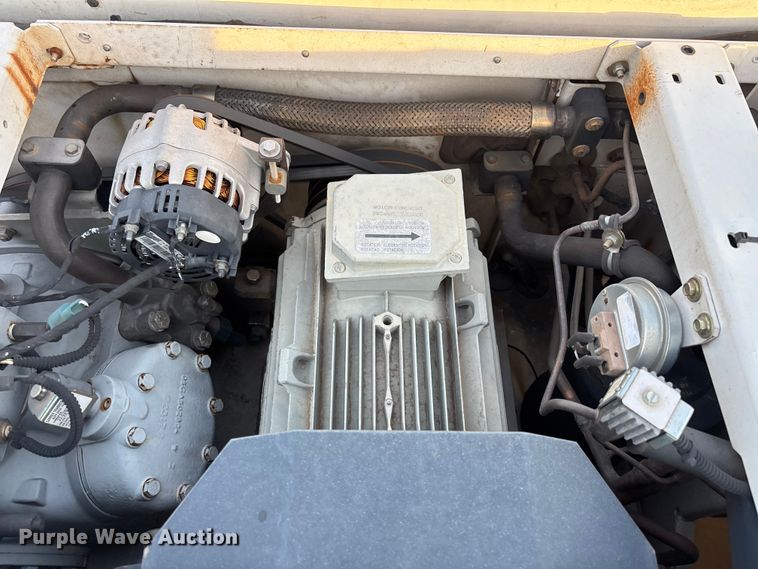 image for item FH7525 2003 Freightliner FL70 refrigerated truck