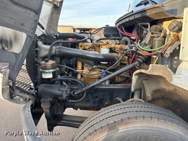 image for item FH7525 2003 Freightliner FL70 refrigerated truck