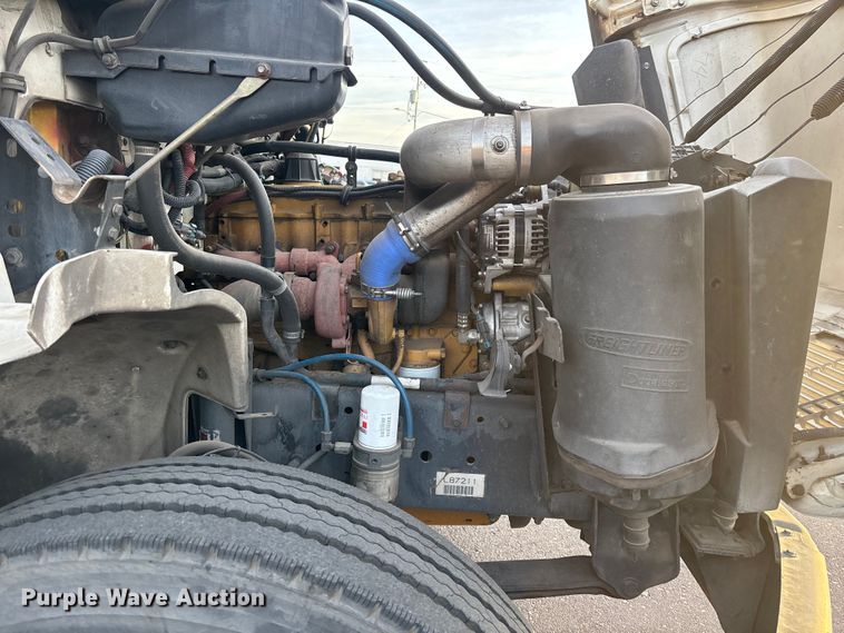 image for item FH7525 2003 Freightliner FL70 refrigerated truck