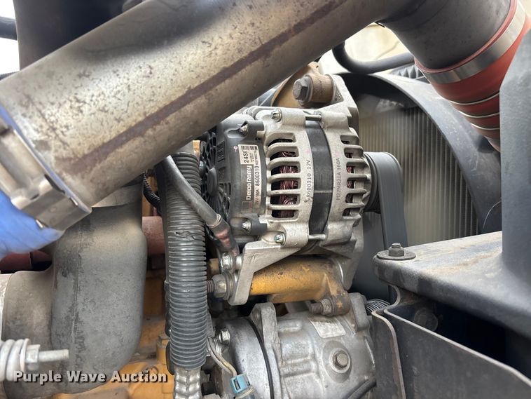image for item FH7525 2003 Freightliner FL70 refrigerated truck