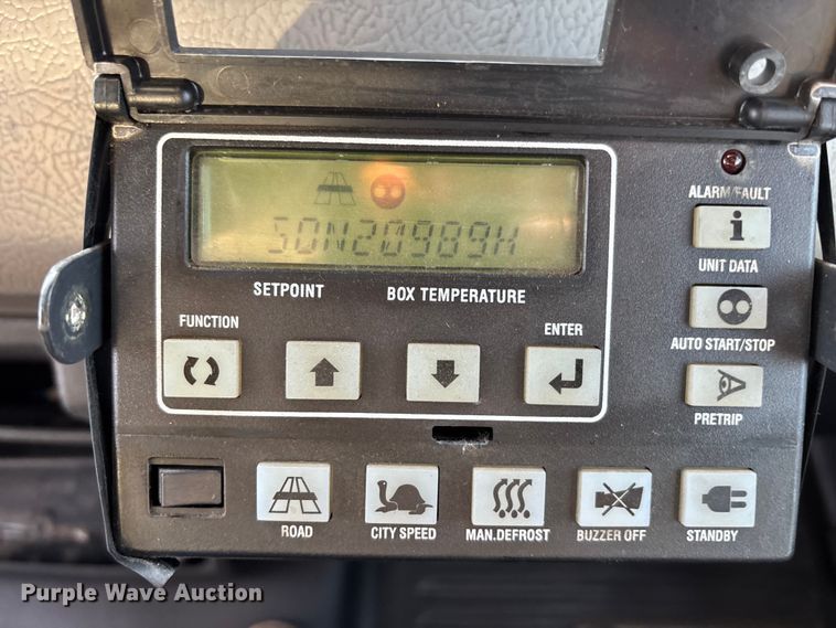 image for item FH7525 2003 Freightliner FL70 refrigerated truck
