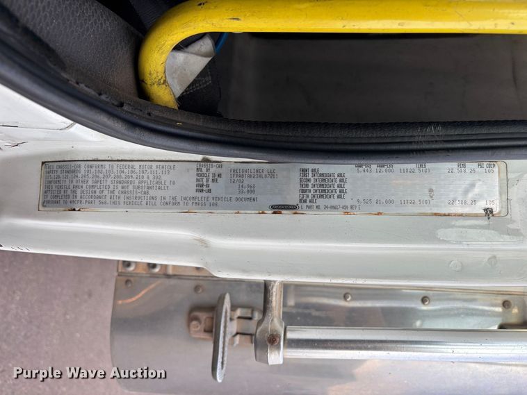 image for item FH7525 2003 Freightliner FL70 refrigerated truck
