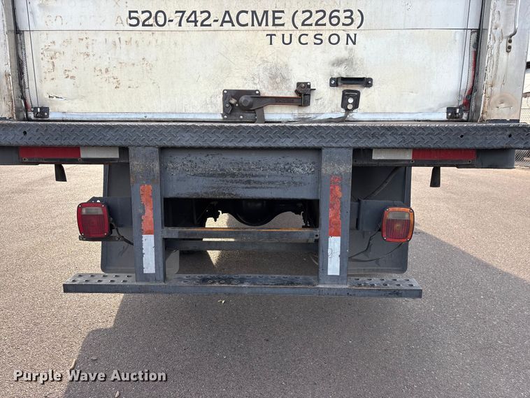 image for item FH7527 2000 Freightliner FL70 refrigerated truck