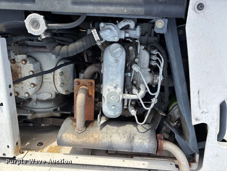 image for item FH7527 2000 Freightliner FL70 refrigerated truck