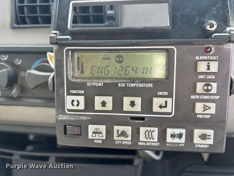 image for item FH7527 2000 Freightliner FL70 refrigerated truck
