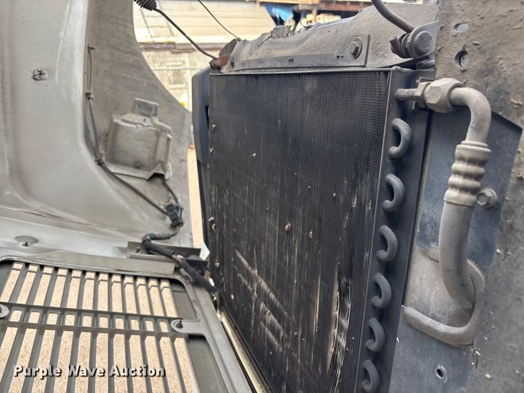 image for item FH7527 2000 Freightliner FL70 refrigerated truck