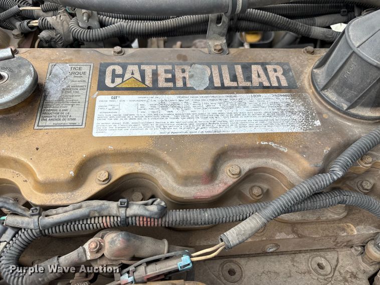 image for item FH7527 2000 Freightliner FL70 refrigerated truck