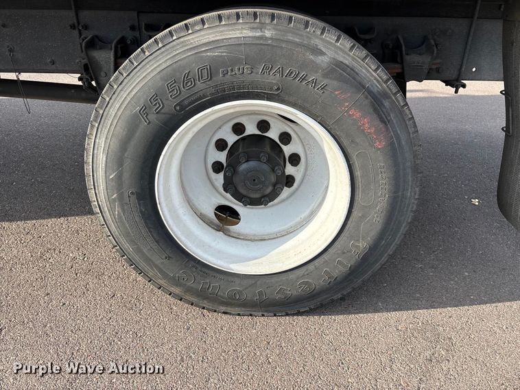 image for item FH7527 2000 Freightliner FL70 refrigerated truck