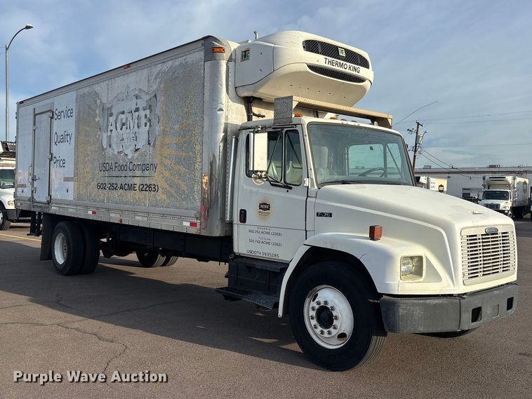 image for item FH7528 2004 Freightliner FL70 refrigerated truck