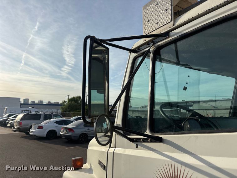 image for item FH7528 2004 Freightliner FL70 refrigerated truck