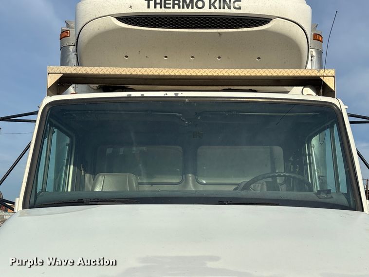 image for item FH7528 2004 Freightliner FL70 refrigerated truck
