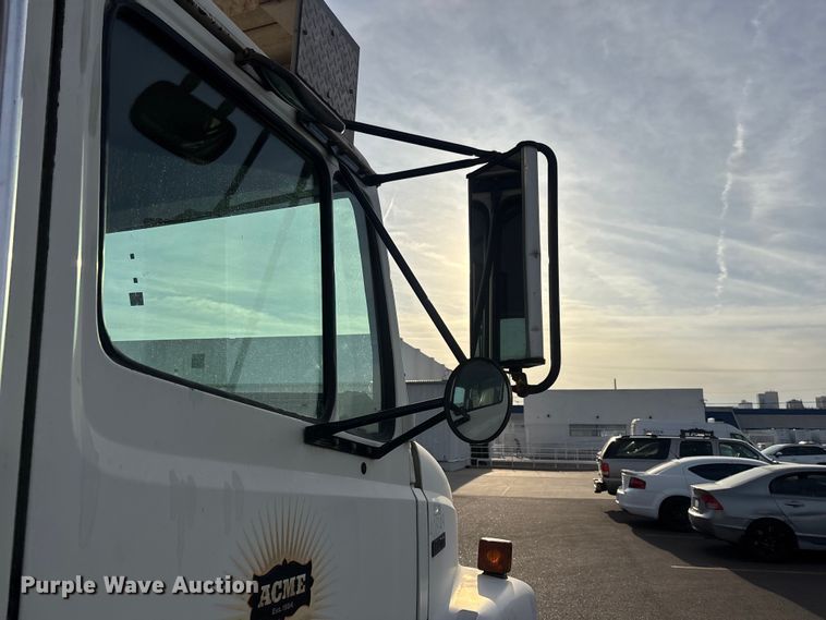 image for item FH7528 2004 Freightliner FL70 refrigerated truck