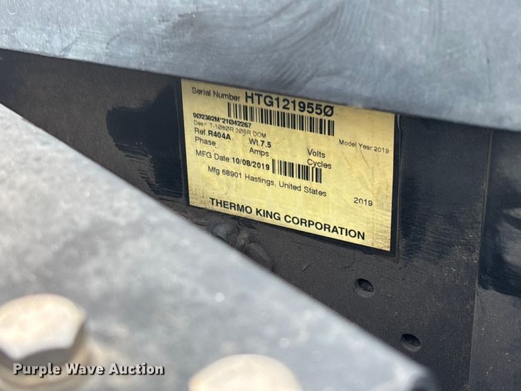 image for item FH7528 2004 Freightliner FL70 refrigerated truck