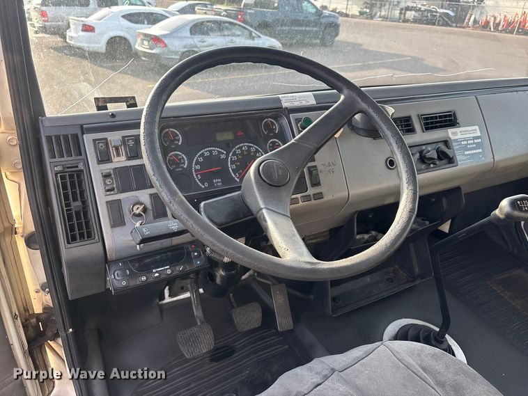 image for item FH7528 2004 Freightliner FL70 refrigerated truck