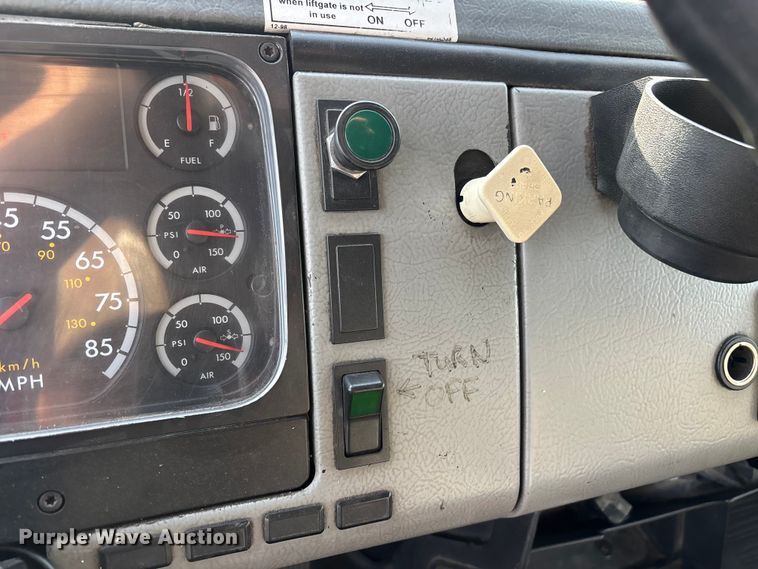 image for item FH7528 2004 Freightliner FL70 refrigerated truck