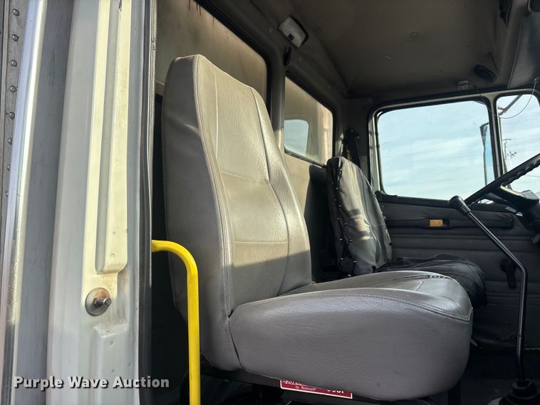 image for item FH7528 2004 Freightliner FL70 refrigerated truck