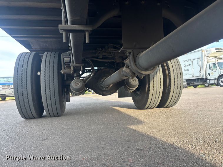 image for item FH7528 2004 Freightliner FL70 refrigerated truck