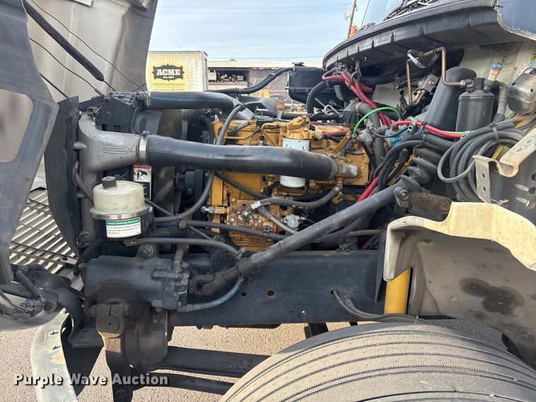 image for item FH7528 2004 Freightliner FL70 refrigerated truck