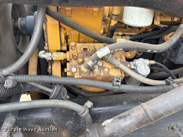 image for item FH7528 2004 Freightliner FL70 refrigerated truck