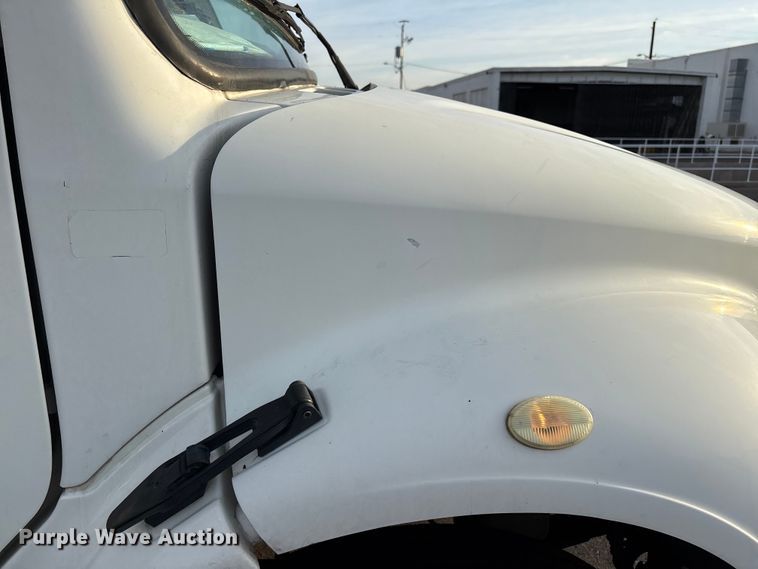 image for item FH7529 2013 Freightliner Business Class M2 refrigerated truck