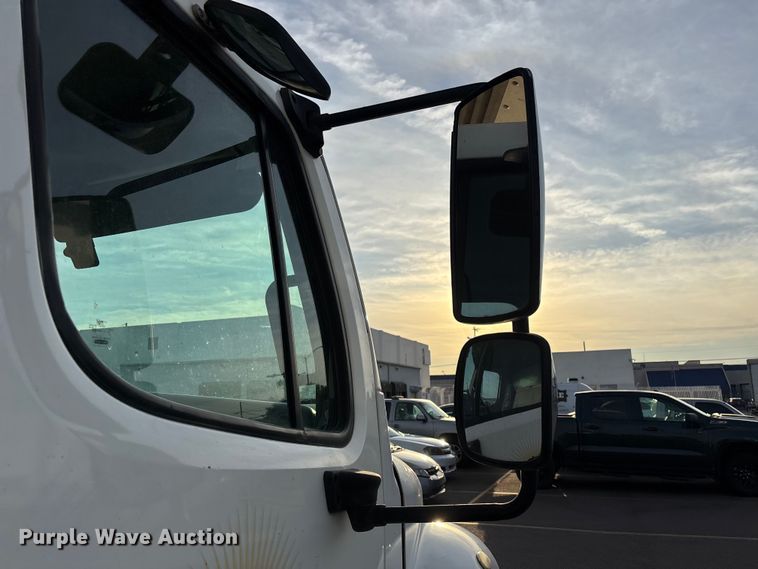 image for item FH7529 2013 Freightliner Business Class M2 refrigerated truck