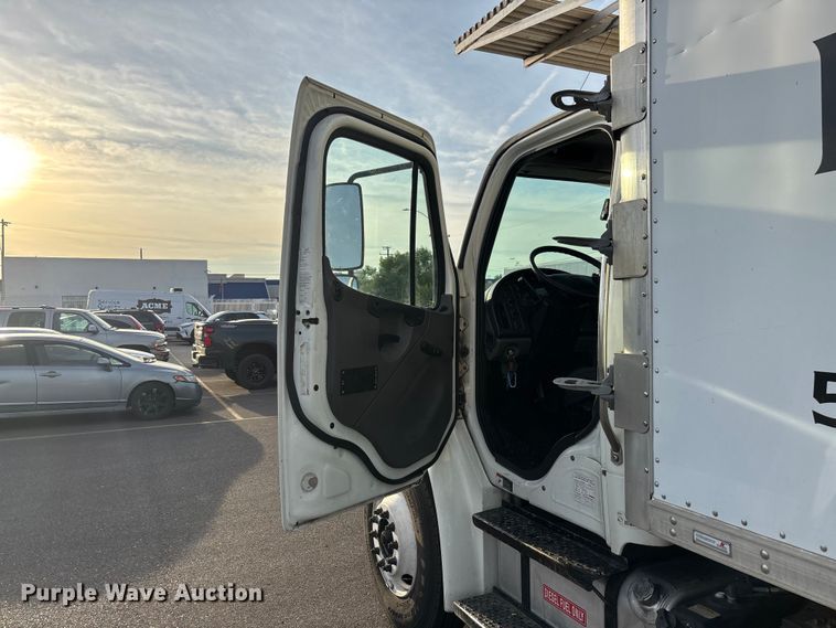 image for item FH7529 2013 Freightliner Business Class M2 refrigerated truck