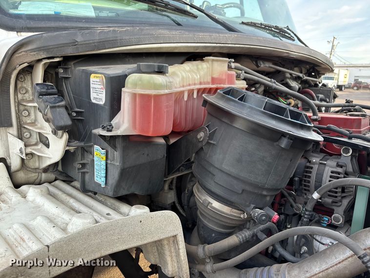image for item FH7529 2013 Freightliner Business Class M2 refrigerated truck