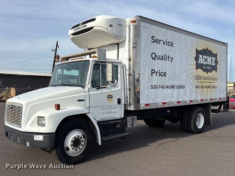 1999 Freightliner FL70 refrigerated truck