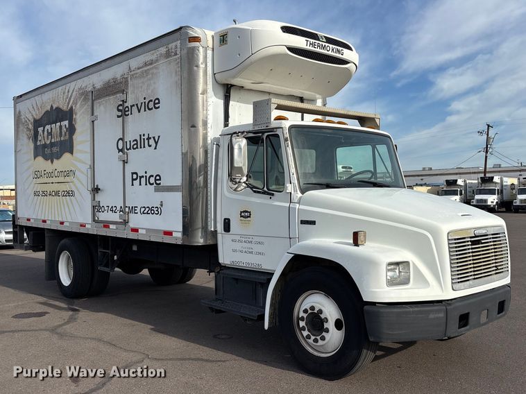 image for item FH7530 1999 Freightliner FL70 refrigerated truck
