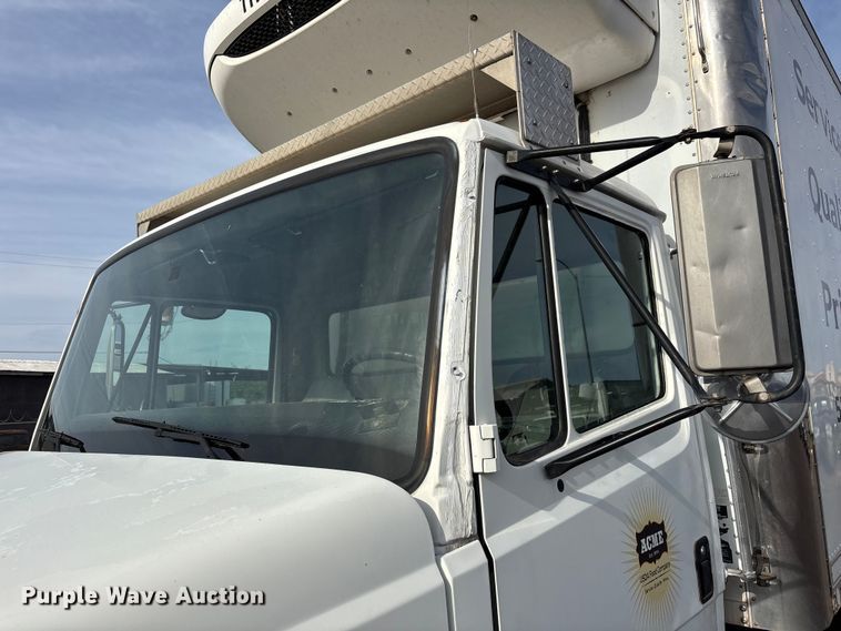 image for item FH7530 1999 Freightliner FL70 refrigerated truck