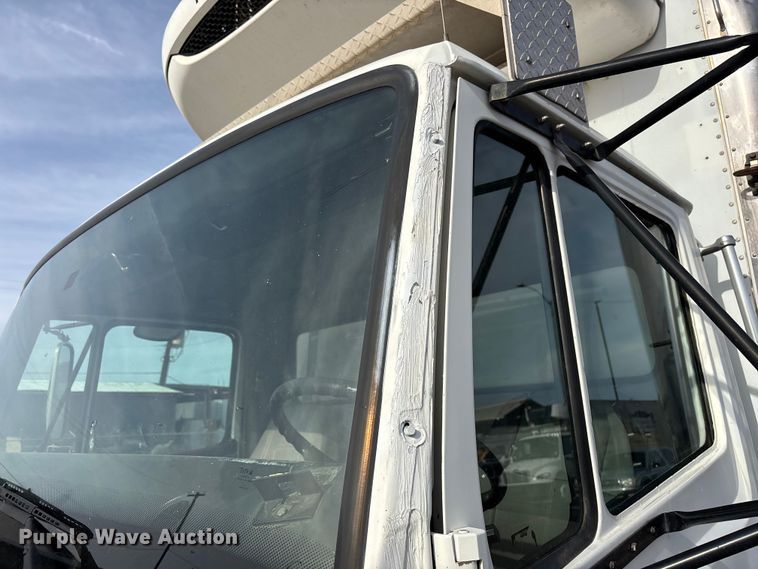 image for item FH7530 1999 Freightliner FL70 refrigerated truck