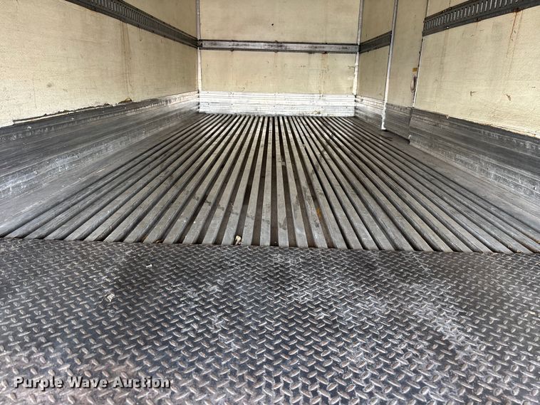 image for item FH7530 1999 Freightliner FL70 refrigerated truck