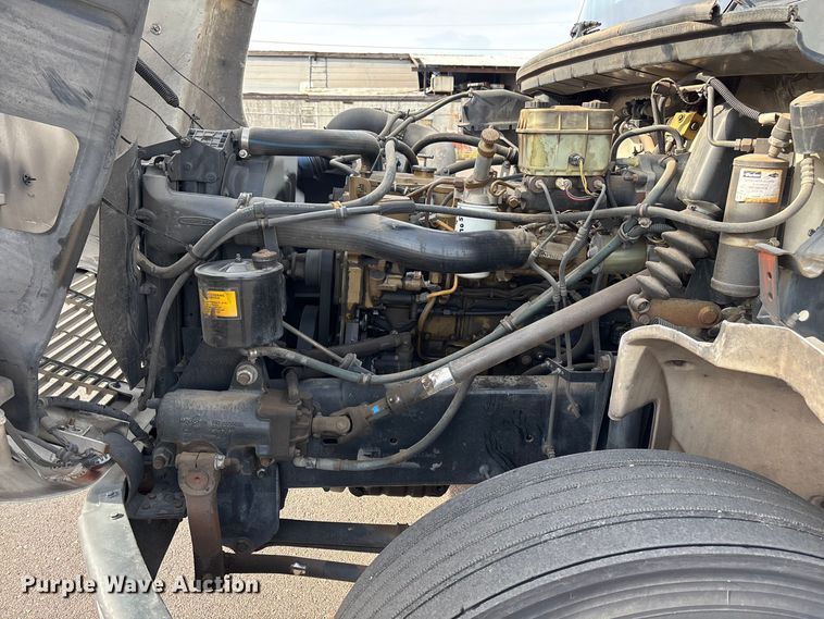 image for item FH7530 1999 Freightliner FL70 refrigerated truck