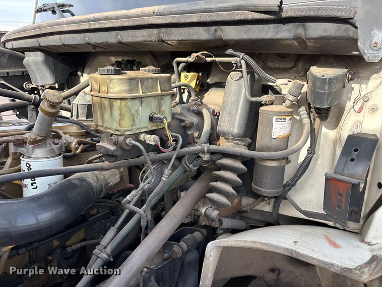 image for item FH7530 1999 Freightliner FL70 refrigerated truck