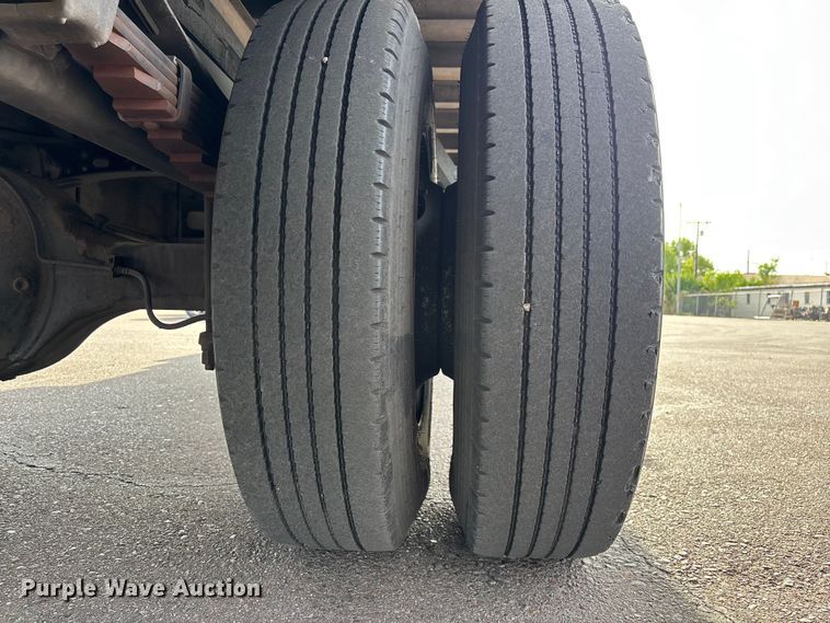 image for item FH7530 1999 Freightliner FL70 refrigerated truck