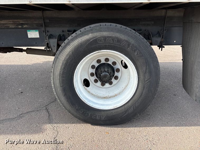 image for item FH7530 1999 Freightliner FL70 refrigerated truck