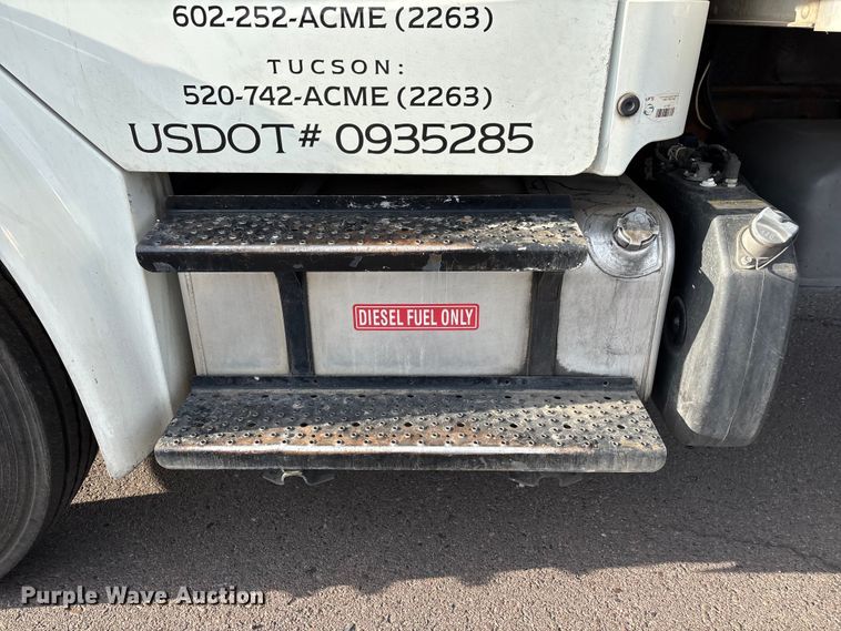 image for item FH7531 2013 Freightliner Business Class M2 refrigerated truck