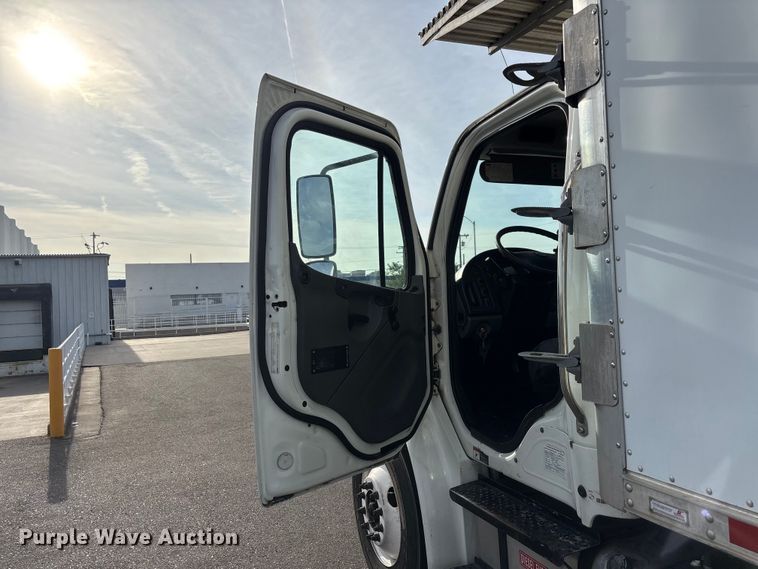 image for item FH7531 2013 Freightliner Business Class M2 refrigerated truck
