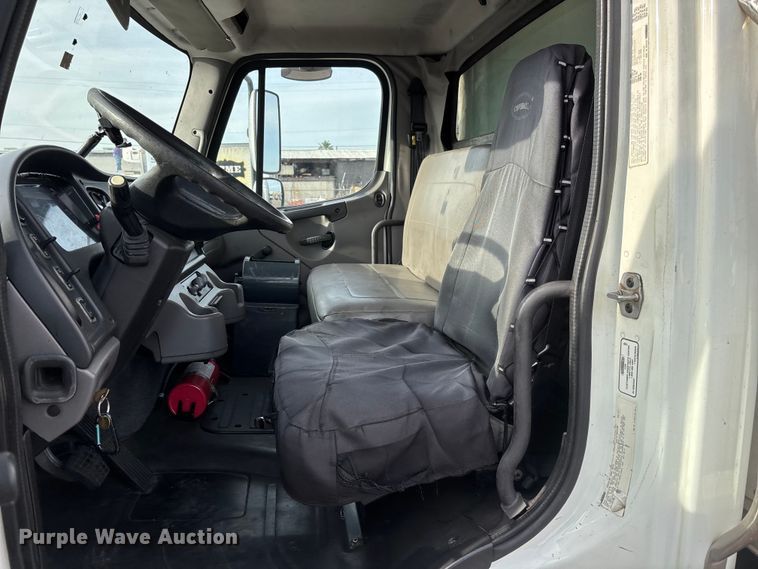 image for item FH7531 2013 Freightliner Business Class M2 refrigerated truck