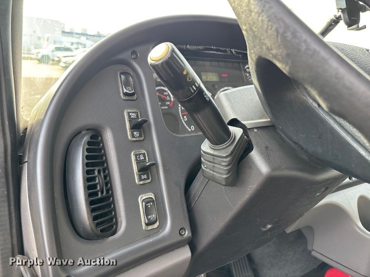 image for item FH7531 2013 Freightliner Business Class M2 refrigerated truck