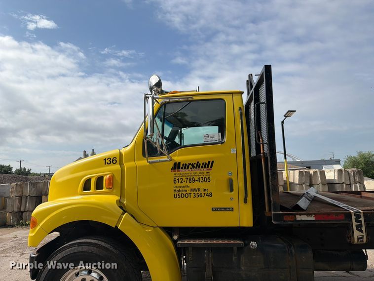 image for item FK0253 1999 Sterling L7500 flatbed truck