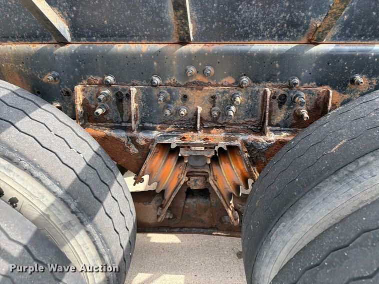image for item FK0253 1999 Sterling L7500 flatbed truck