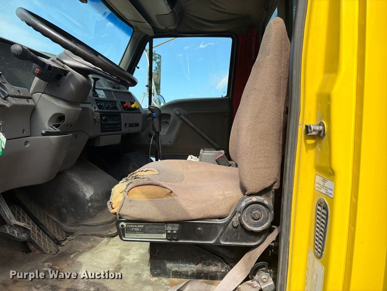 image for item FK0253 1999 Sterling L7500 flatbed truck