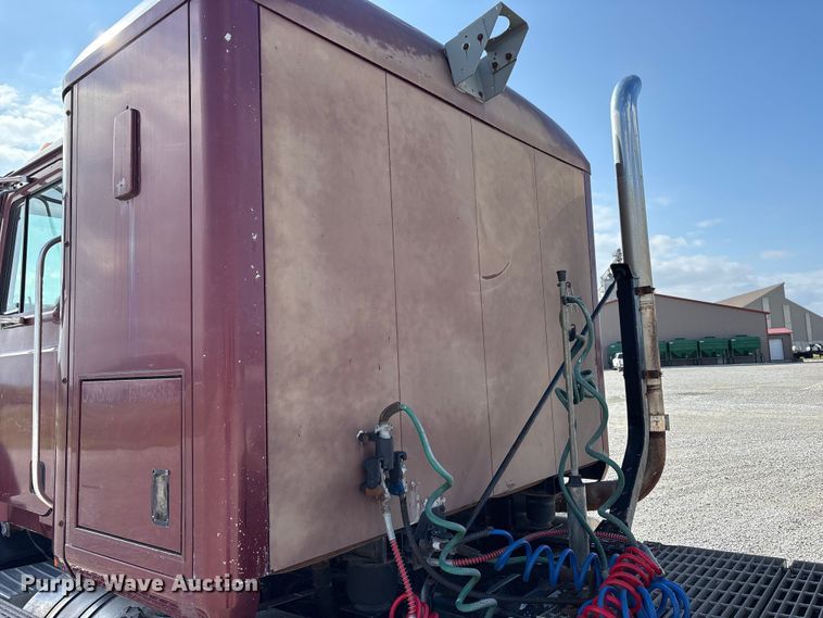 image for item FK1427 1994 Mack CH613 semi truck