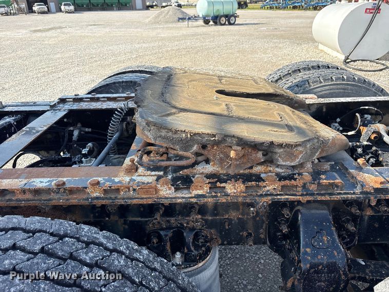 image for item FK1427 1994 Mack CH613 semi truck